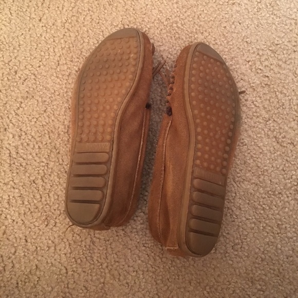 Minnetonka Kilty Suede Moccasins Dark Brown - Picture 3 of 5
